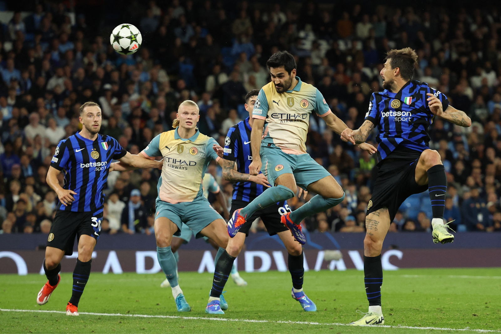 Inter Milan menahan imbang Man City 0-0 di laga pembuka Liga Champions