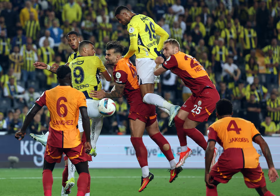 Persaingan sengit antara Fenerbahce dan Galatasaray merembet ke lapangan basket