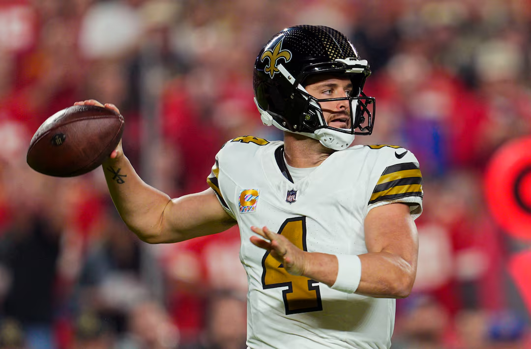 QB Saints Derek Carr akan menjalani MRI untuk cedera otot perut