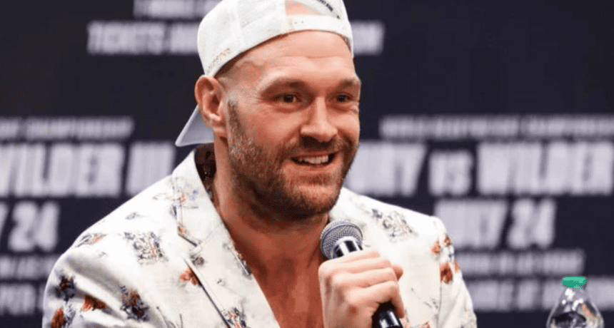 Fury mengaku “bersimpati” dengan Joshua, namun tetap ingin melawan AJ