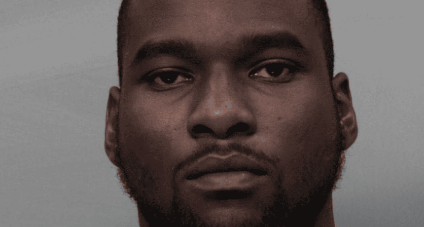 Mantan bintang NFL Nigel Bradham ditangkap. Pemain sepak bola itu ngebut tanpa SIM