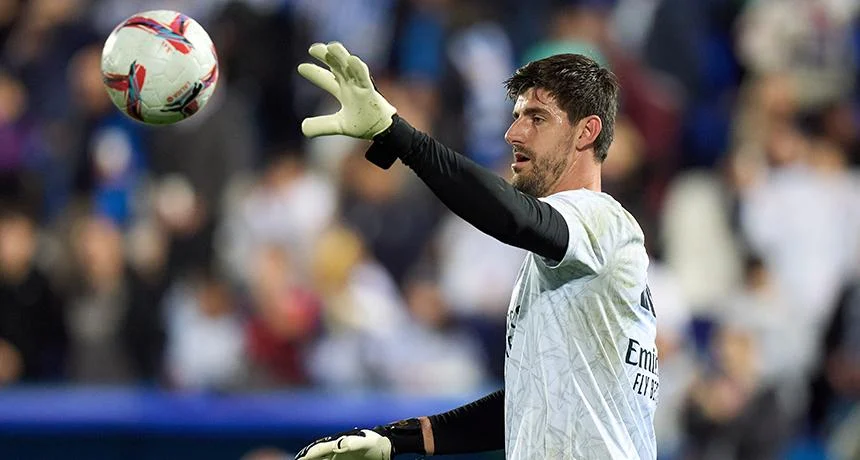 Courtois ungkapkan keinginannya untuk bekerja di Real Madrid setelah pensiun