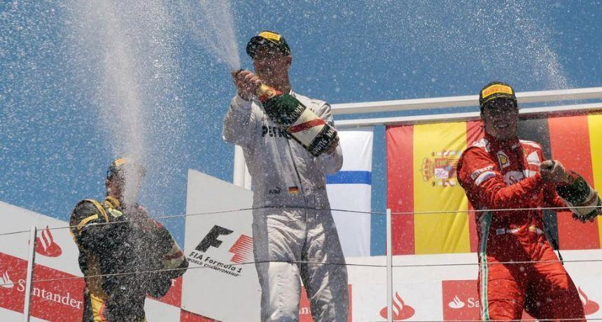 “Menari tanpa baju”: Mantan mekanik F1 mengenang pesta bersama Michael Schumacher